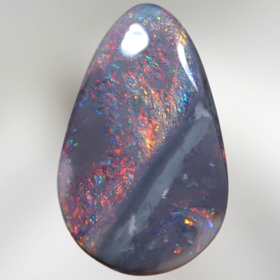 SOLID BLACK OPAL Sparkling with bright and rich colour in bands